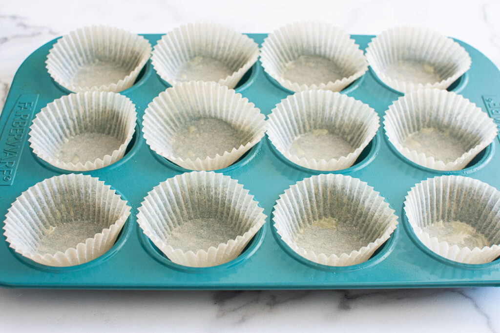 muffin lined tin for healthy muffins